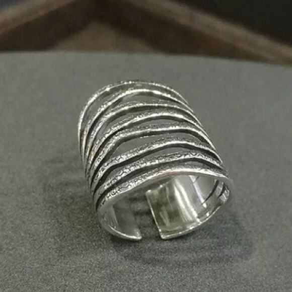 STERLING SILVER ENGRAVED PEBBLE STONE RING - Picture 3 of 6